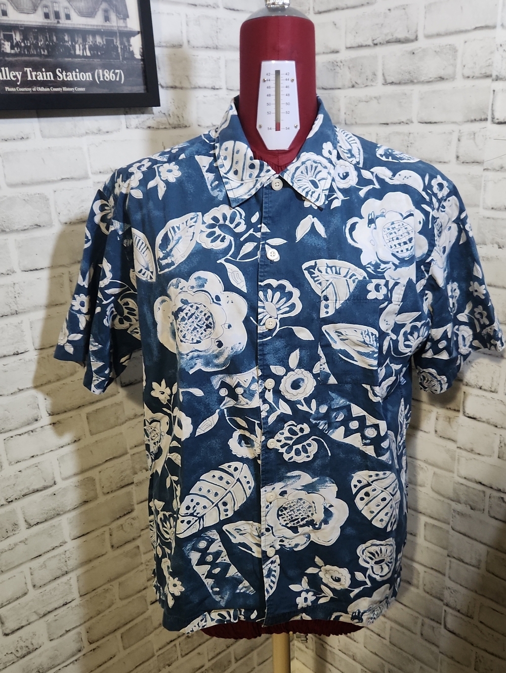 Tommy Hilfiger Navy Blue & White Floral Short-Sleeve Button-Down Shirt